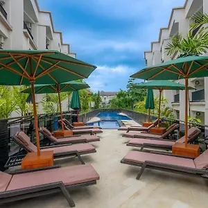 Hotel Cross Vibe Paasha Atelier Bali Kuta